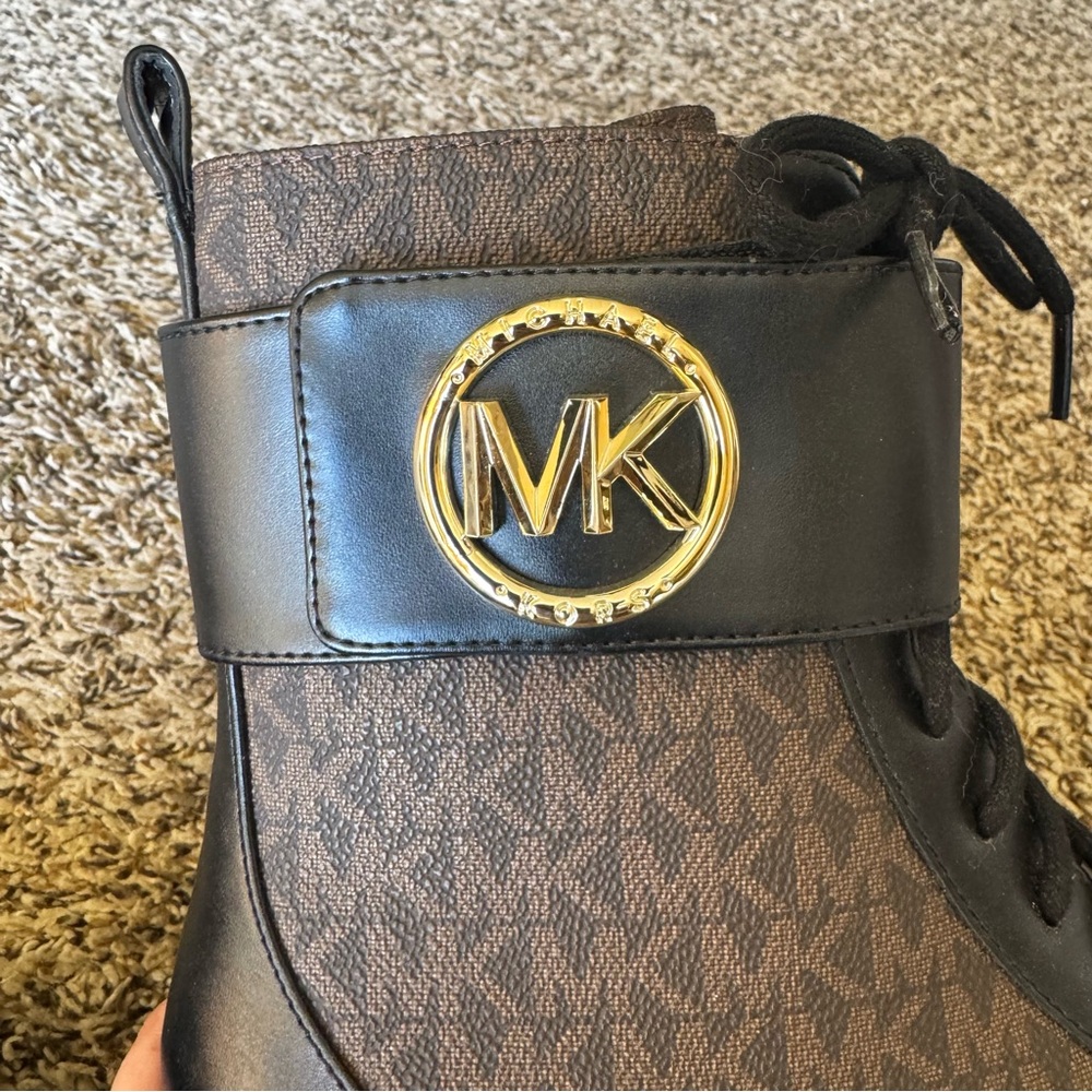 Michael Kors Women's 8.5 Tatum Combat Biker Side-Zip Signature Boots - Picture 6 of 11